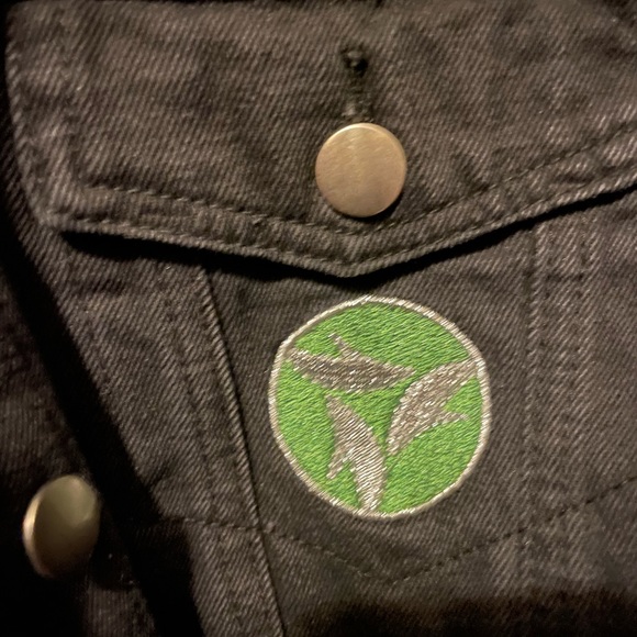 Denim jacket, sequins shoulders, front & back patch “It Works”! Worn once. - Picture 2 of 8